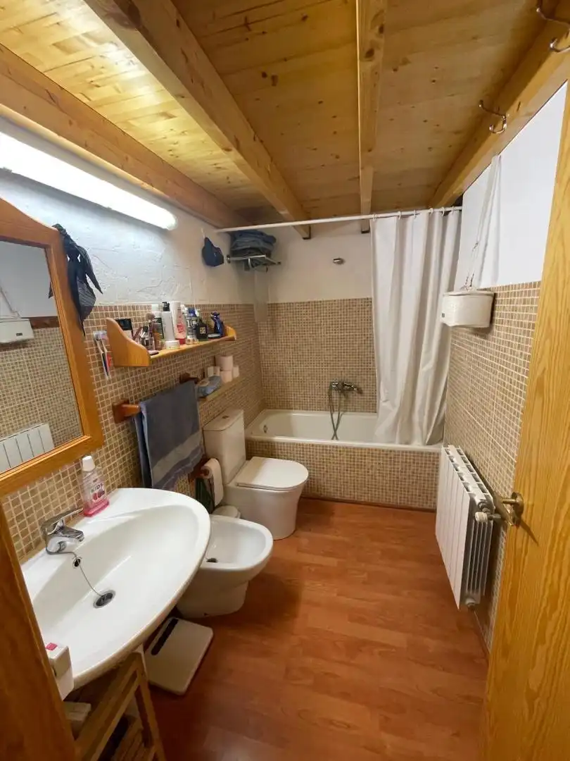 Casa o xalet en venda a Plaza del Ayuntamiento, 4, San Agustín Bany de Casa o xalet en venda en San Agustín amb Calefacció, Parquet i Piscina