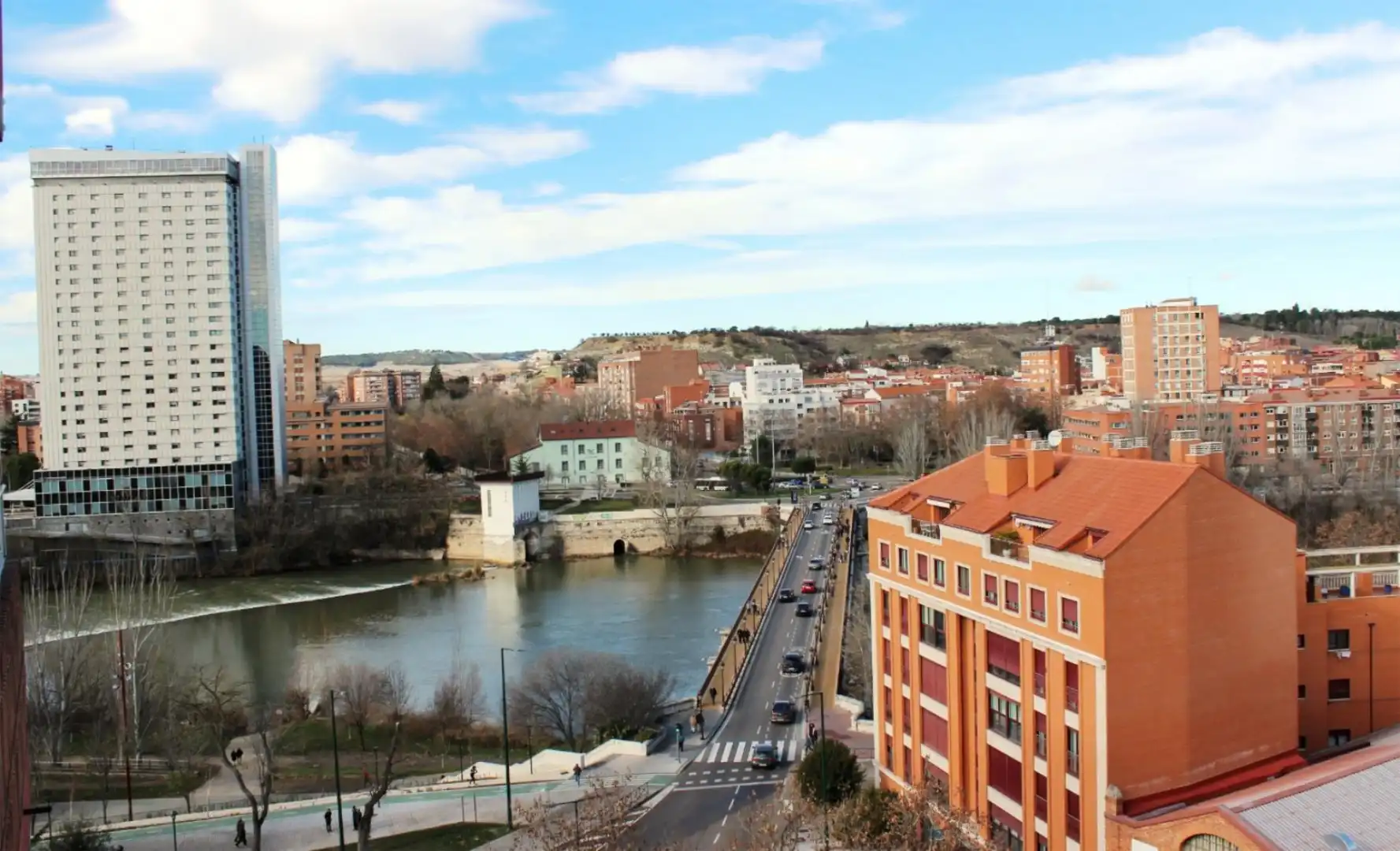 Außenansicht von Dachboden zum Verkauf in Valladolid mit Heizung, Parkett und Terrasse