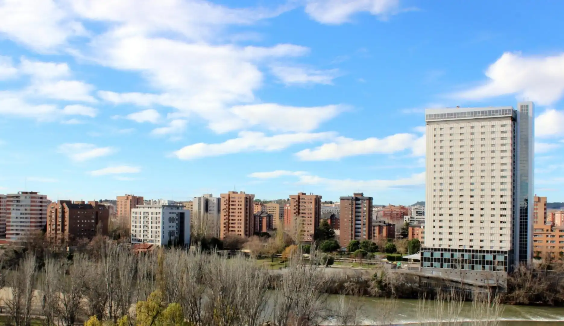 Außenansicht von Dachboden zum Verkauf in Valladolid mit Heizung, Parkett und Terrasse