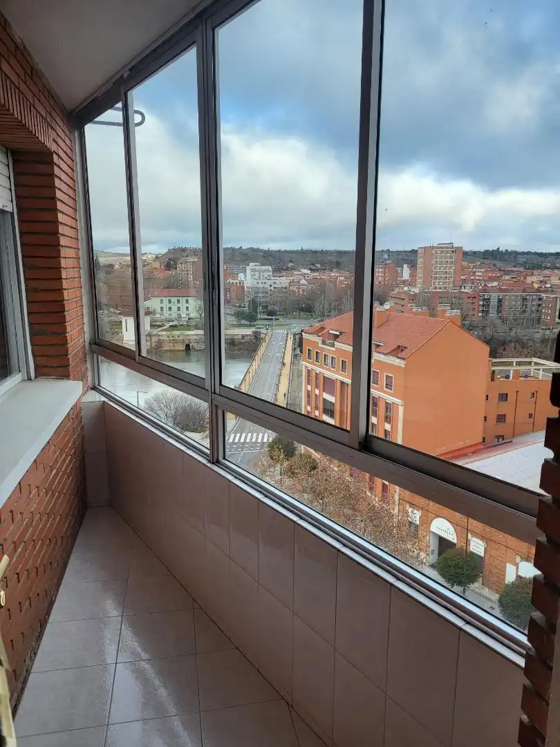 Dachboden zum Verkauf in Valladolid mit Heizung, Parkett und Terrasse
