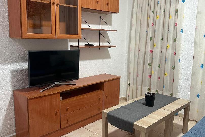 Estudi de lloguer a Calle Infantes, 25, Parque Ayala - Jardín de la Abadía - Huelín, Málaga Capital - imatge 1 Foto 1 de Estudi de lloguer a Calle Infantes, 25, Parque Ayala - Jardín de la Abadía - Huelín, Málaga Capital