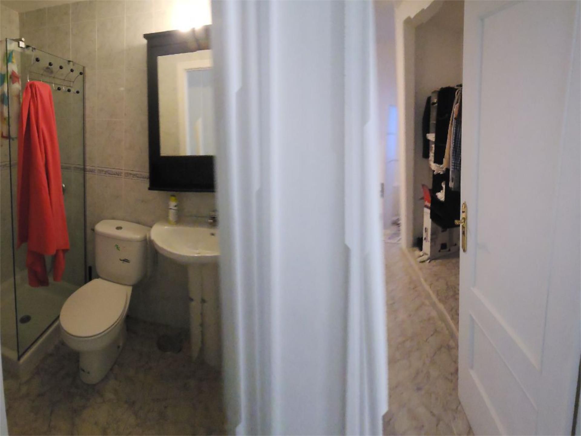 Flat to rent in Calle Doctor Juan Negrín, 30, Centro - La Vega Alta Bathroom of Flat to rent in Arrecife with Furnished