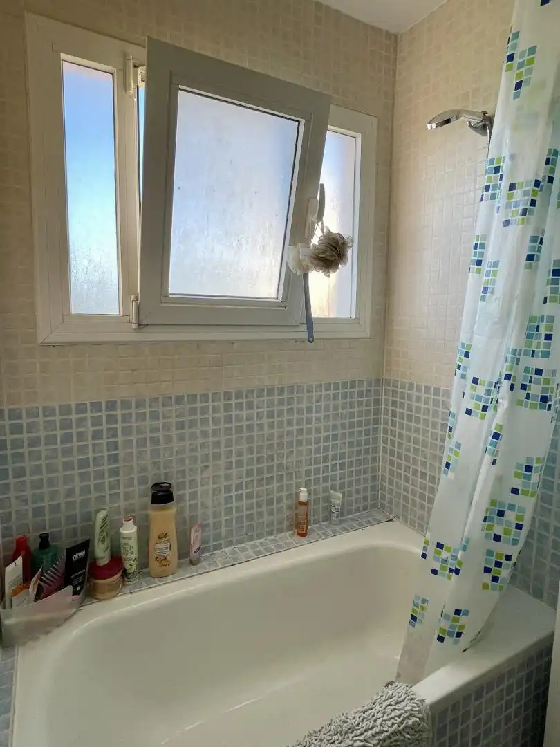 Piso en venta en Carrer Murillo, 77, Varadero Baño de Piso en venta en La Nucia con Jardín privado y Amueblado
