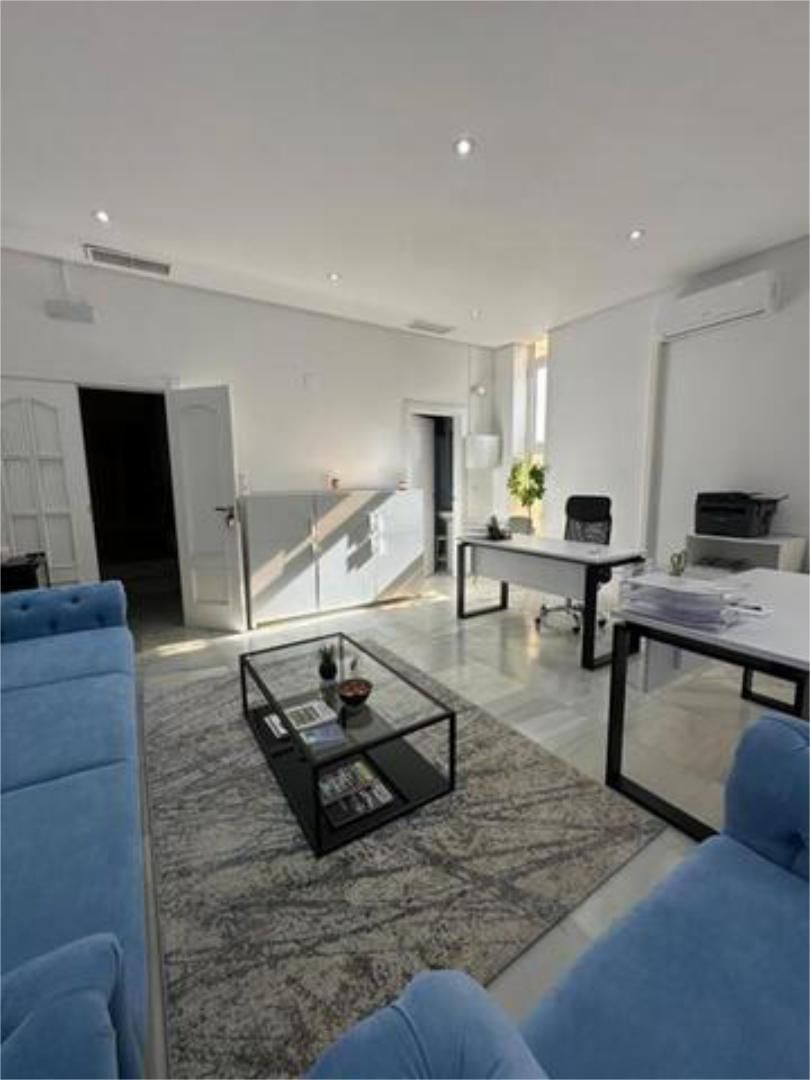 Oficina de lloguer en Estepona amb Aire condicionat