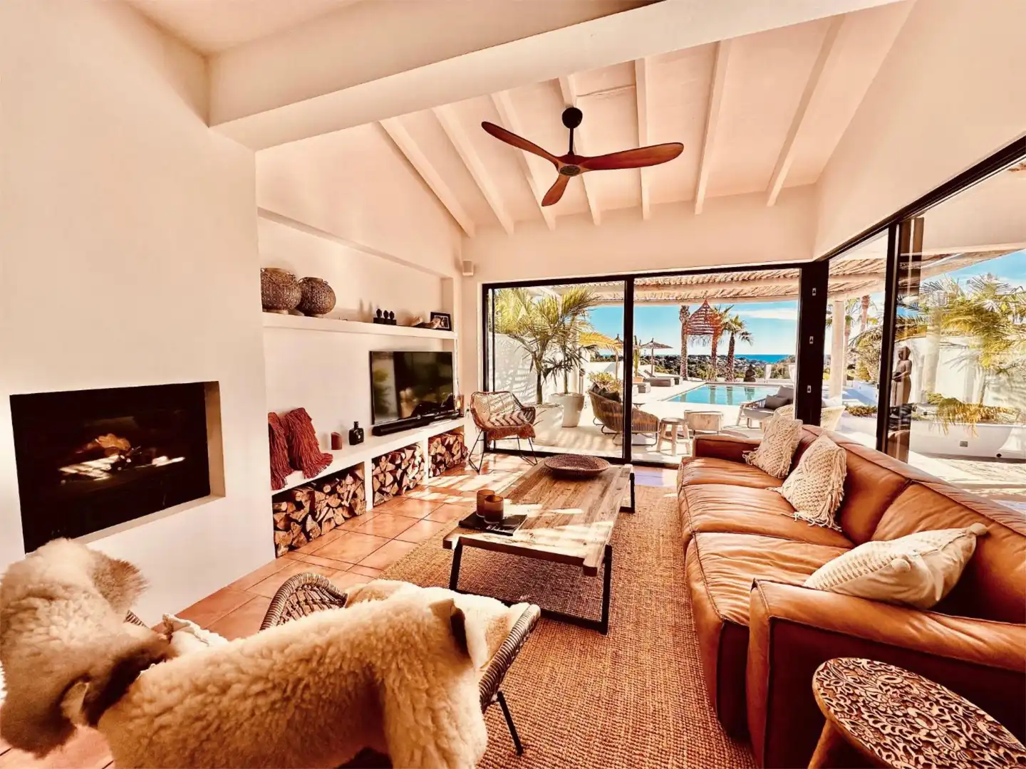 Casa o xalet en venda a Carrer la Tonyina, 4, La Viña - Montemar - San Jaime Sala d'estar de Casa o xalet en venda en Benissa amb Aire condicionat, Terrassa i Piscina