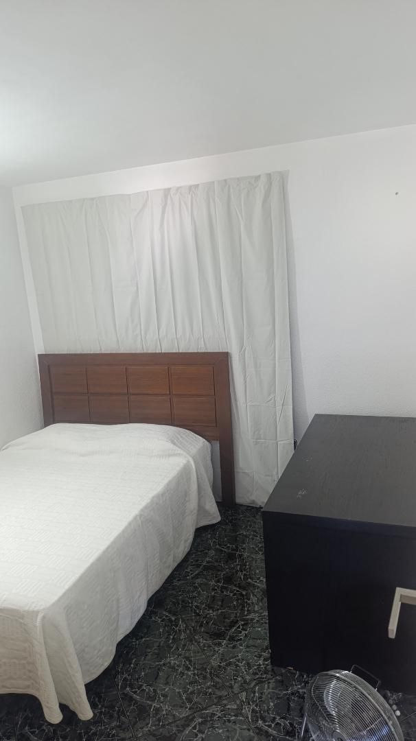 Flat to share in Carretera Benimagrell, 11, Playa Muchavista Bedroom of Flat to share in El Campello with Air Conditioner, Furnished and Oven