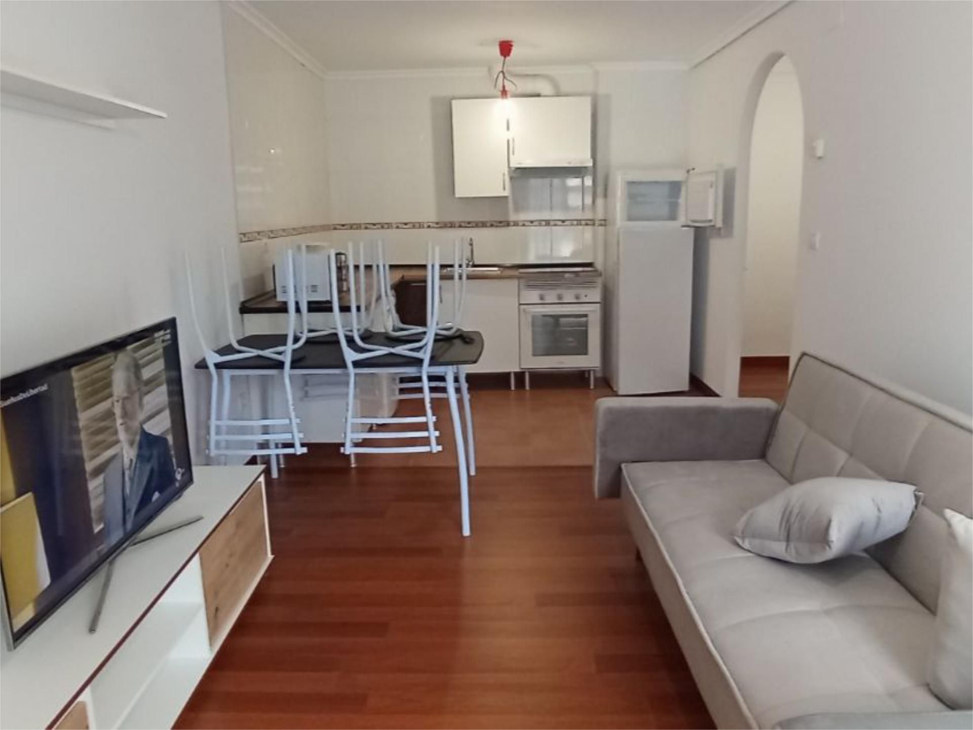 Sala d'estar de Pis de lloguer en Ramales de la Victoria amb Calefacció, Moblat i Videoporter