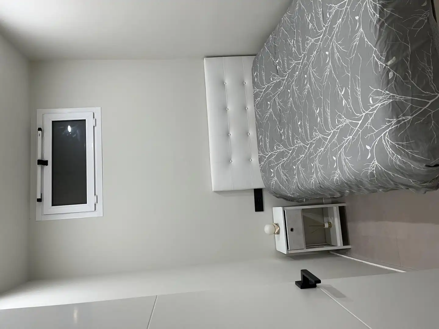Flat for sale in Carrer de Santiago Rusiñol, 39, Singuerlín Bedroom of Flat for sale in Santa Coloma de Gramenet with Air Conditioner