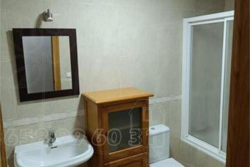 Apartment to rent in Baza, Granada - image 1 Photo 1 of Apartment to rent in Baza, Granada