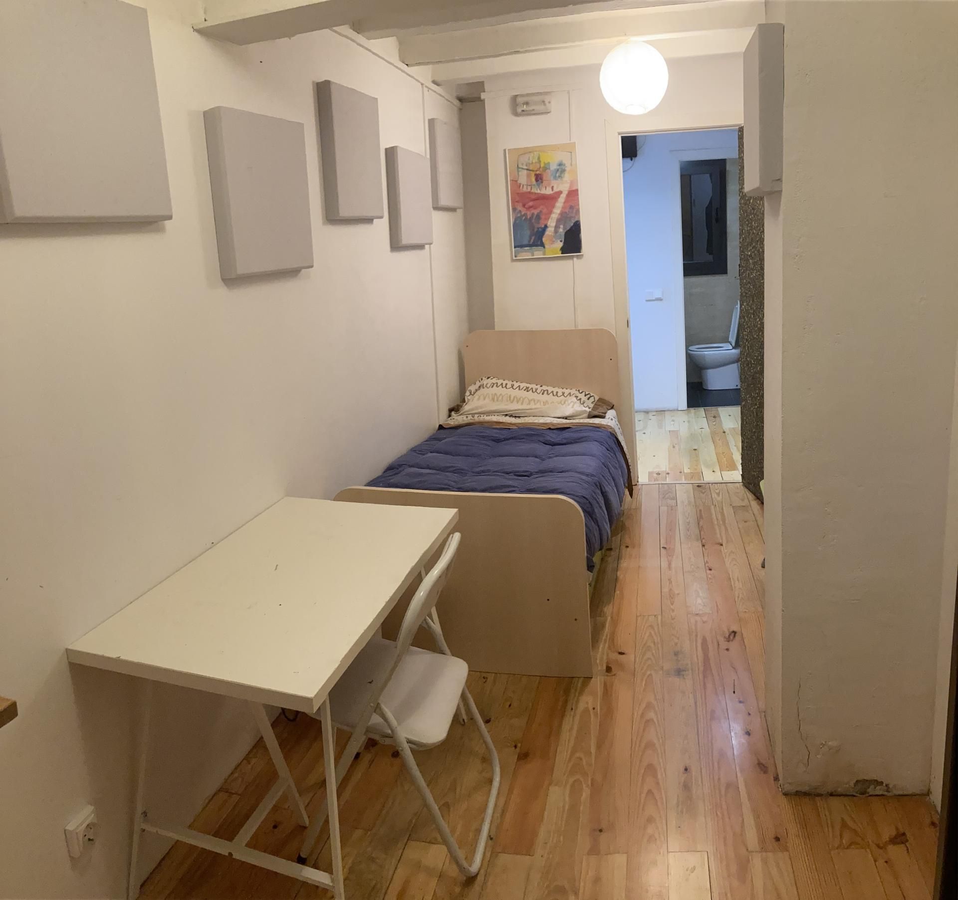 Dormitori de Dúplex per a compartir en  Barcelona Capital amb Aire condicionat, Calefacció i Parquet