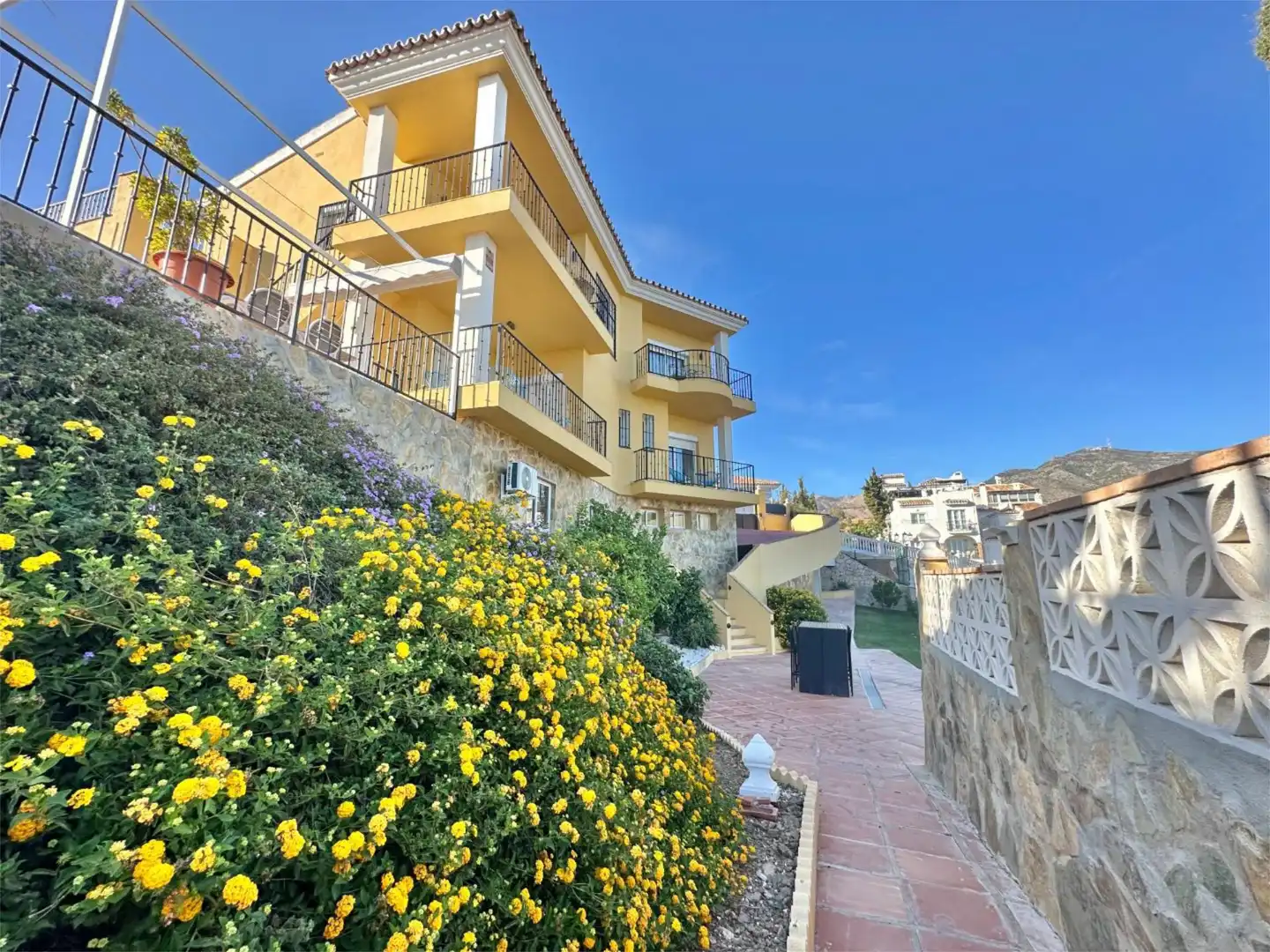 Detached homes for rent in Urbanización Pueblo Vista Verde, 2, Mijas pueblo Exterior view of Detached homes for rent in Mijas