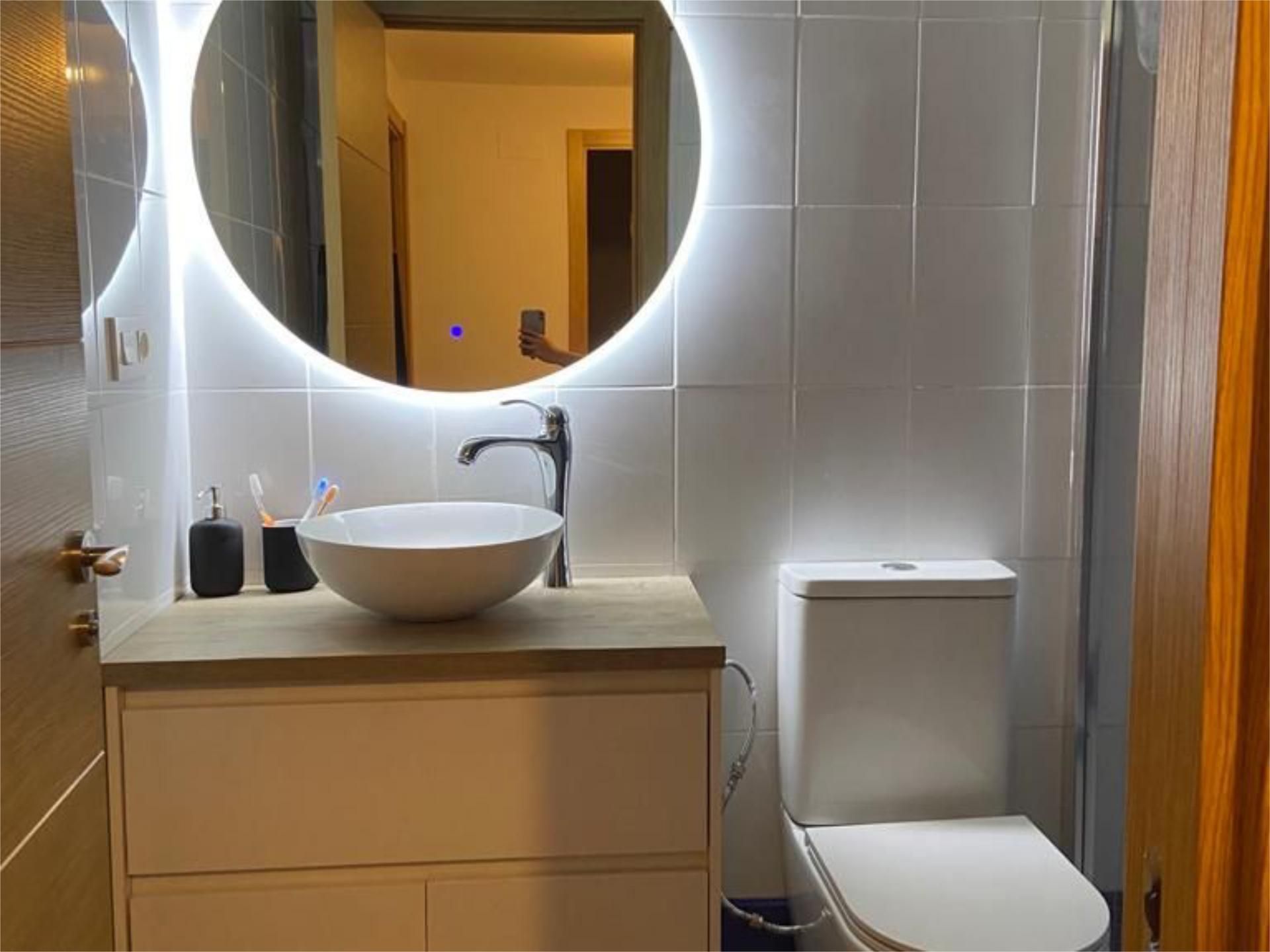 Flat to rent in Calle Rafael Fernández, 8, Oviedo Bathroom of Flat to rent in Oviedo