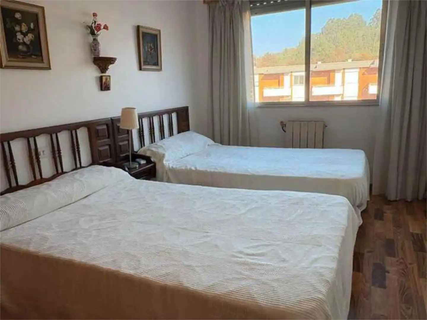 Apartament en venda a Pontedeume Dormitori de Apartament en venda en Pontedeume amb Terrassa