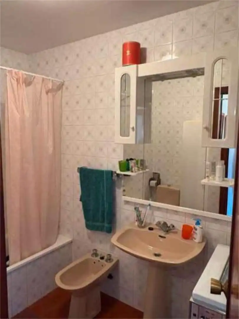 Apartament en venda a Pontedeume Bany de Apartament en venda en Pontedeume amb Terrassa