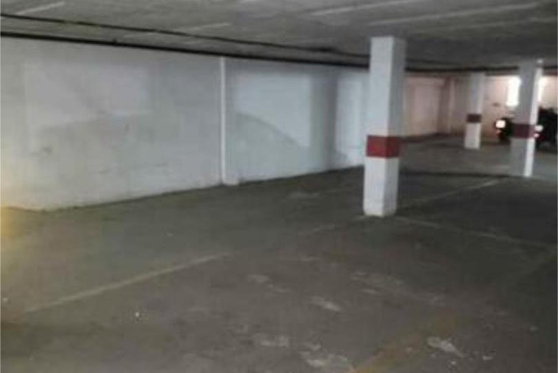 Garaje de alquiler en La Oliva, Sevilla Capital - imagen 1 Foto 1 de Garaje de alquiler en La Oliva, Sevilla Capital