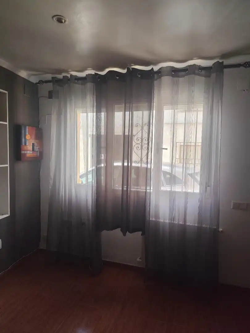 Habitación de Casa adosada en venta en Campillo de Altobuey con Aire acondicionado, Calefacción y Amueblado