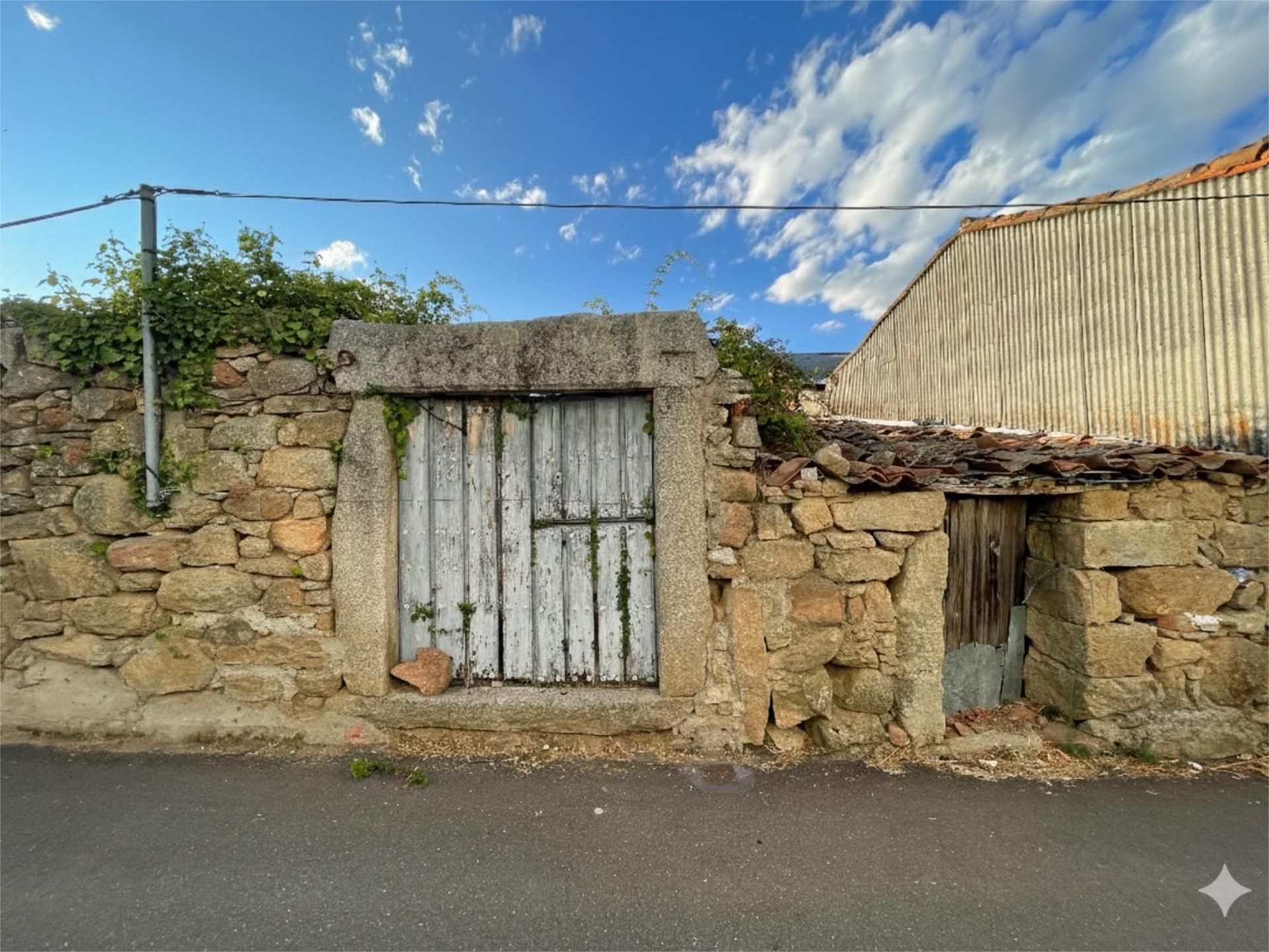 Exterior view of Country house for sale in Ledrada