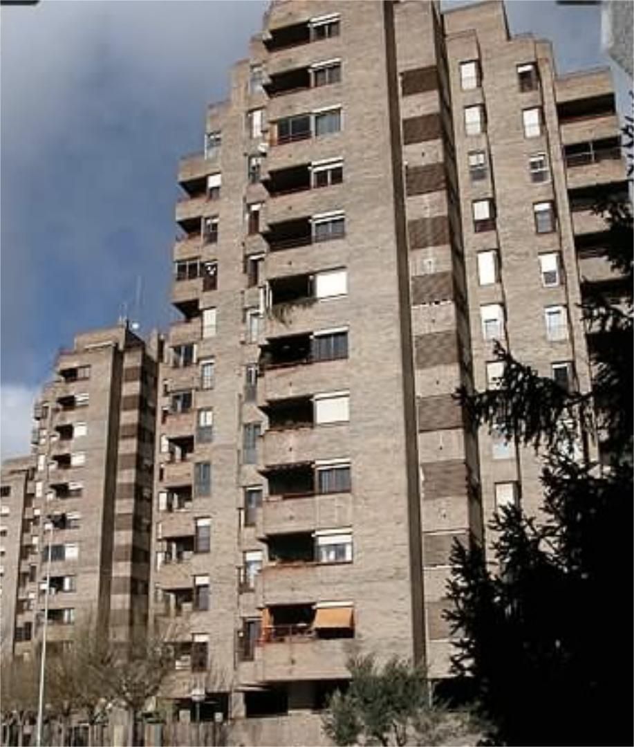 Vista exterior de Pis en venda en  Huesca Capital amb Aire condicionat, Calefacció i Parquet
