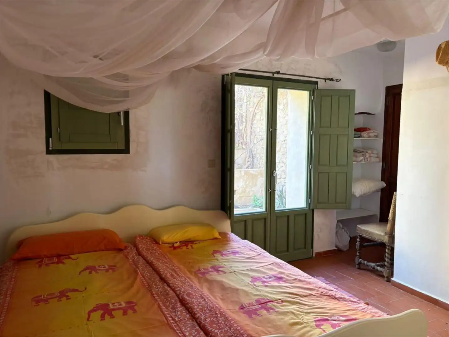 Finca rústica en venda a Carrer del Mestre Torroner, 2, Jijona / Xixona Dormitori de Finca rústica en venda en Jijona / Xixona amb Calefacció, Jardí privat i Parquet