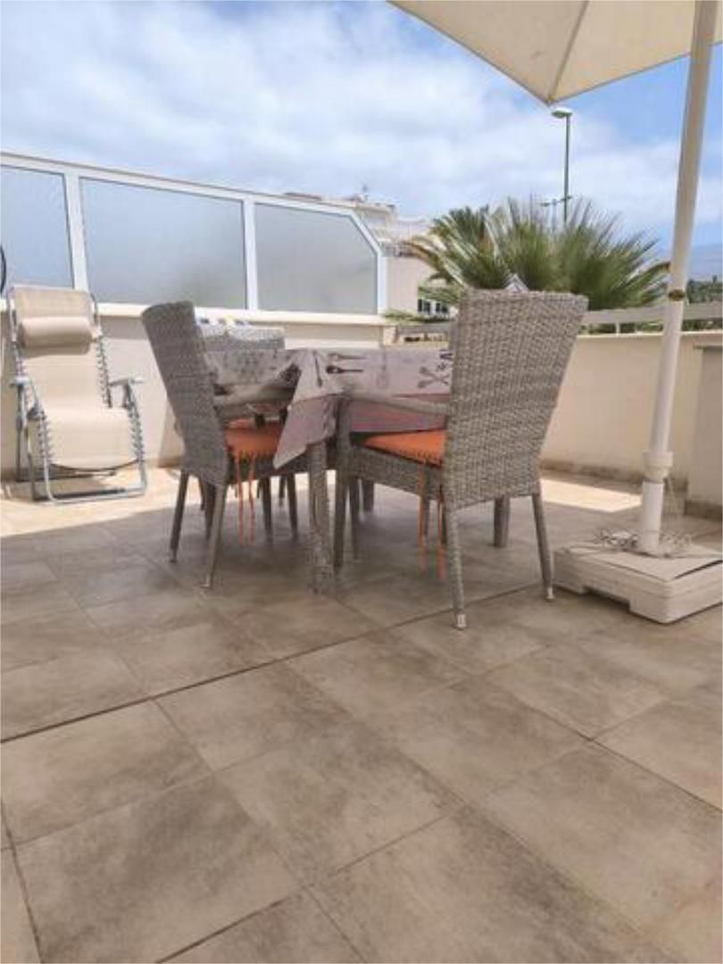 Terrassa de Apartament en venda en Guía de Isora amb Terrassa i Piscina