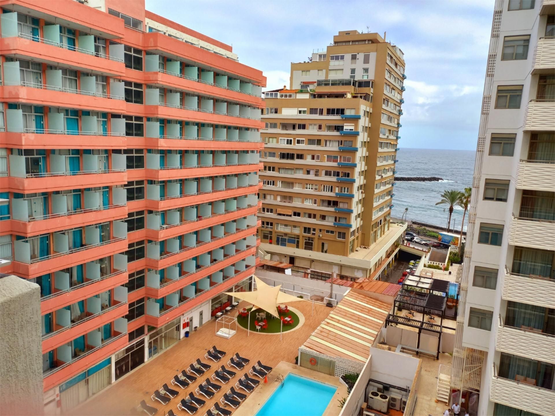 Apartment for sale in Avenida de Venezuela, 12, La Salud Bedroom of Apartment for sale in Santa Cruz de Tenerife Capital with Terrace, Furnished and Washing machine