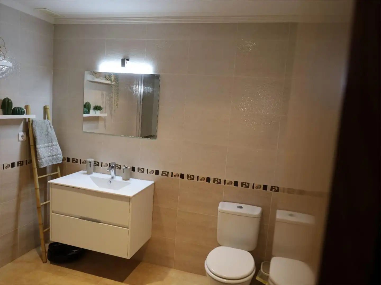 Bathroom of Houses for sale in Aldearrubia  with Terrace, Swimming Pool and Balcony
