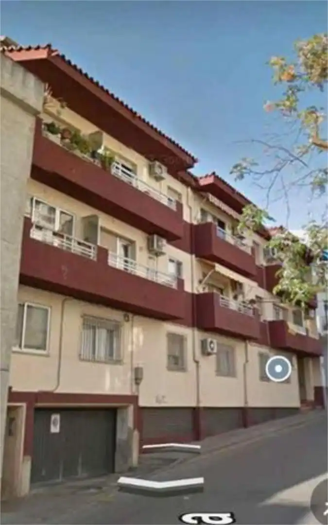 Außenansicht von Garage zur Miete in Cáceres
