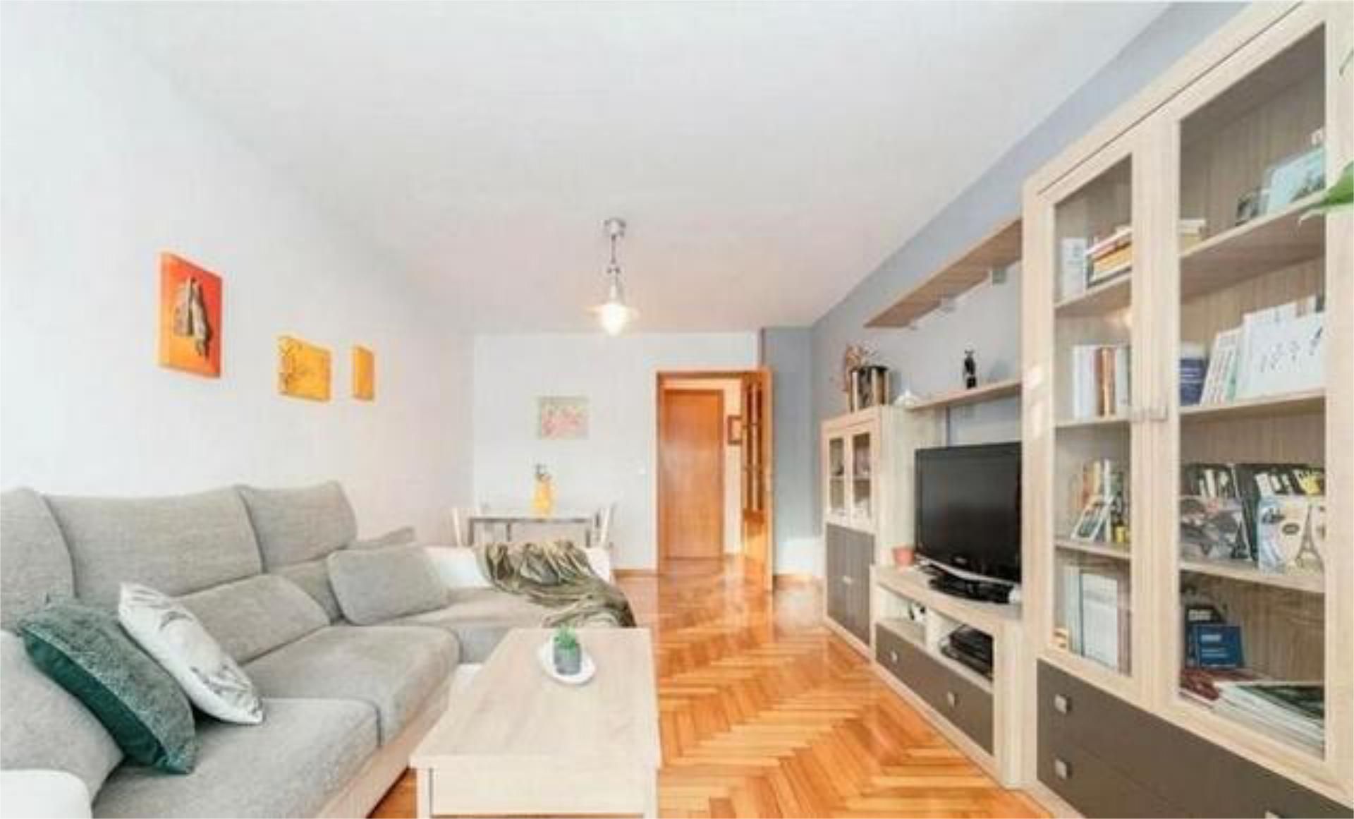 Sala d'estar de Pis en venda en Vigo  amb Terrassa