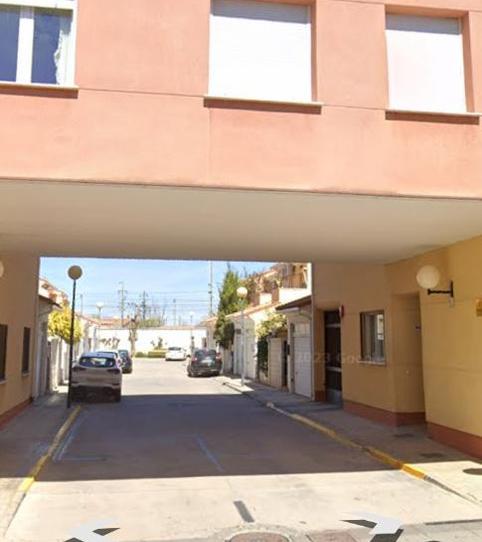 Foto 2 de Casa adosada en venda a Calle Criptana, 65, Alcázar de San Juan, Ciudad Real