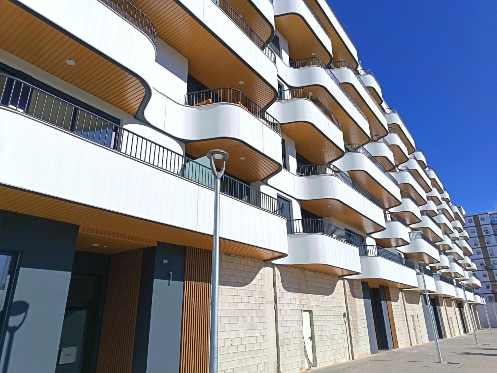 Attic to rent in Avenida de Los Guindos, 12, Carretera de Cádiz Exterior view of Attic to rent in Málaga Capital with Air Conditioner, Terrace and Swimming Pool