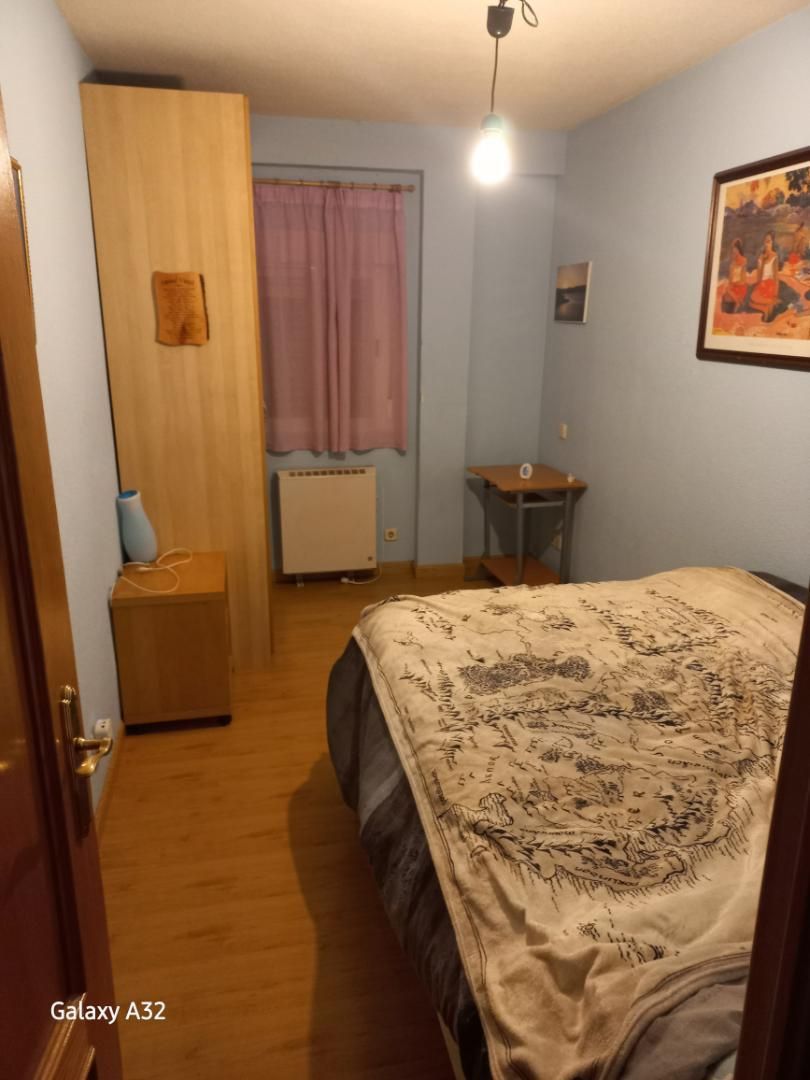 Bedroom of Apartment to share in  Madrid Capital  with Air Conditioner, Heating and Parquet flooring