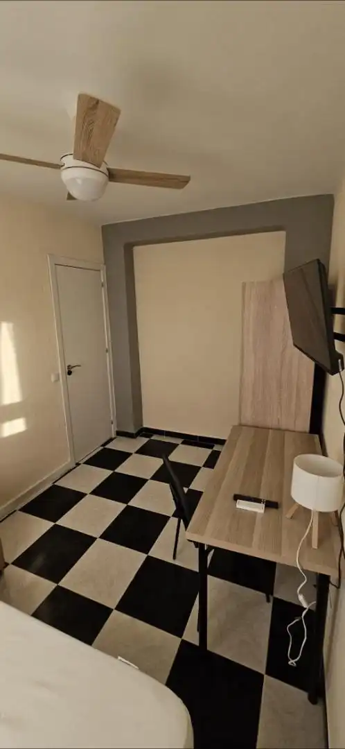 Zimmer in Calle Pamplona, 2, Núcleo urbano Wohnung zur untervermieten in Chiclana de la Frontera mit Möbliert, Ofen und Waschmaschine