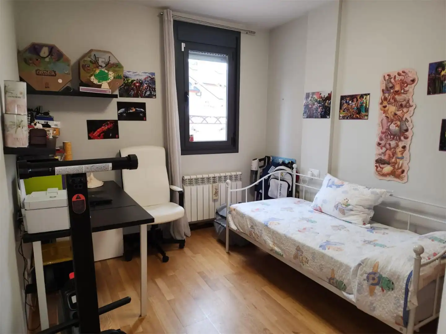 Houses for sale in Calle Bobby Deglané, 15, Centro Bedroom of Houses for sale in Ponferrada with Terrace and Balcony