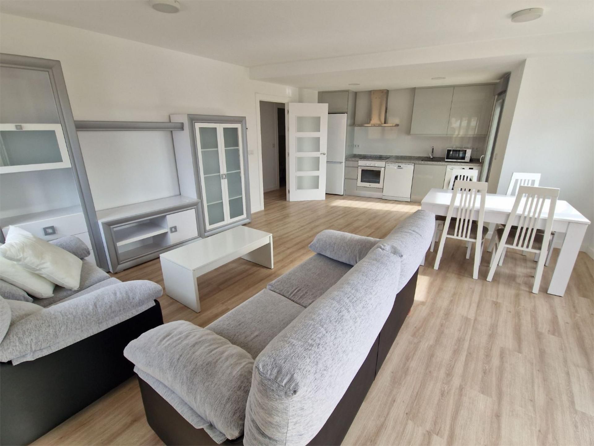 Sala de estar de Piso de alquiler en Villadangos del Páramo con Calefacción, Parquet y Terraza