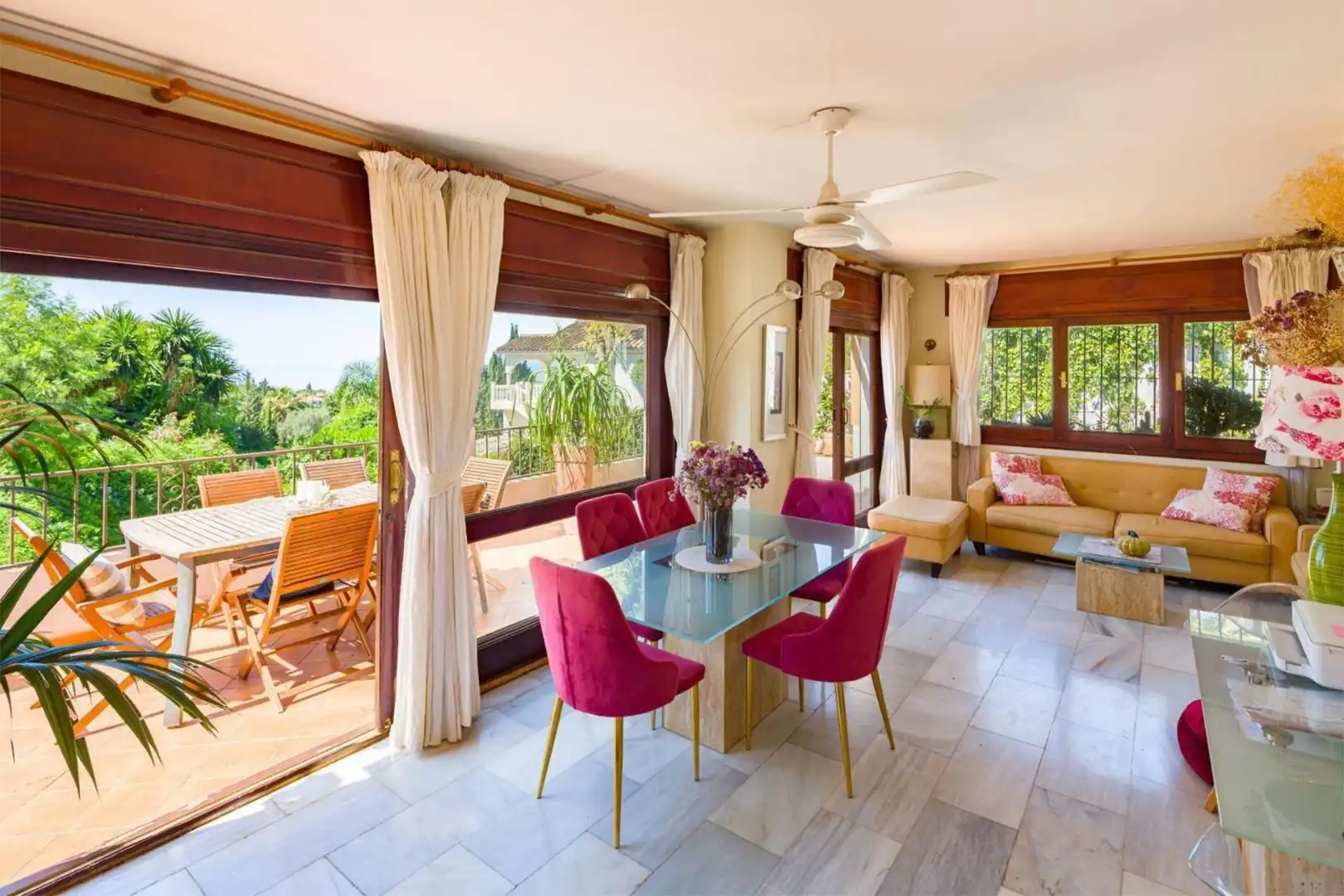 Casa o chalet en venta en Calle las Capuchinas, 206, El Rosario - Ricmar Comedor de Casa o chalet en venta en Marbella con Aire acondicionado, Terraza y Piscina