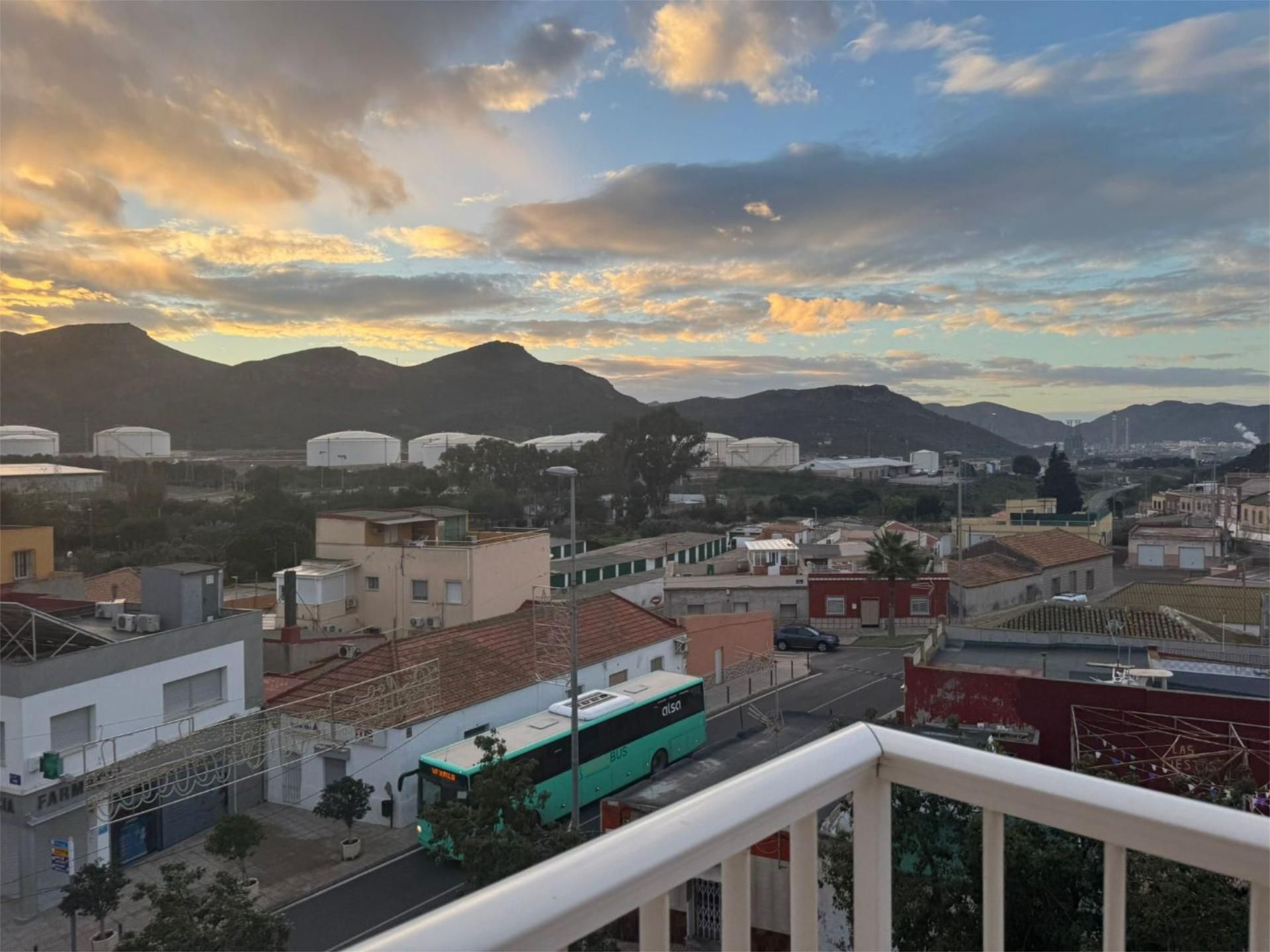 Apartament en venda a Plaza Doctor Estrada, 7, Alumbres - Escombreras Vista exterior de Apartament en venda en Cartagena amb Balcó