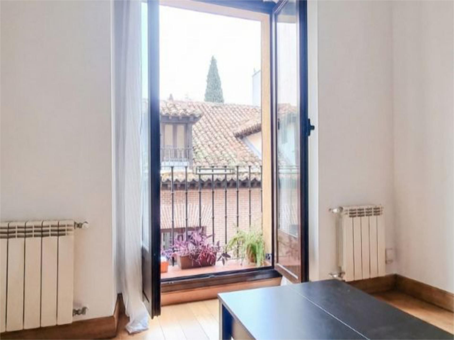 Balcony of Flat to rent in  Madrid Capital  with Air Conditioner, Heating and Parquet flooring