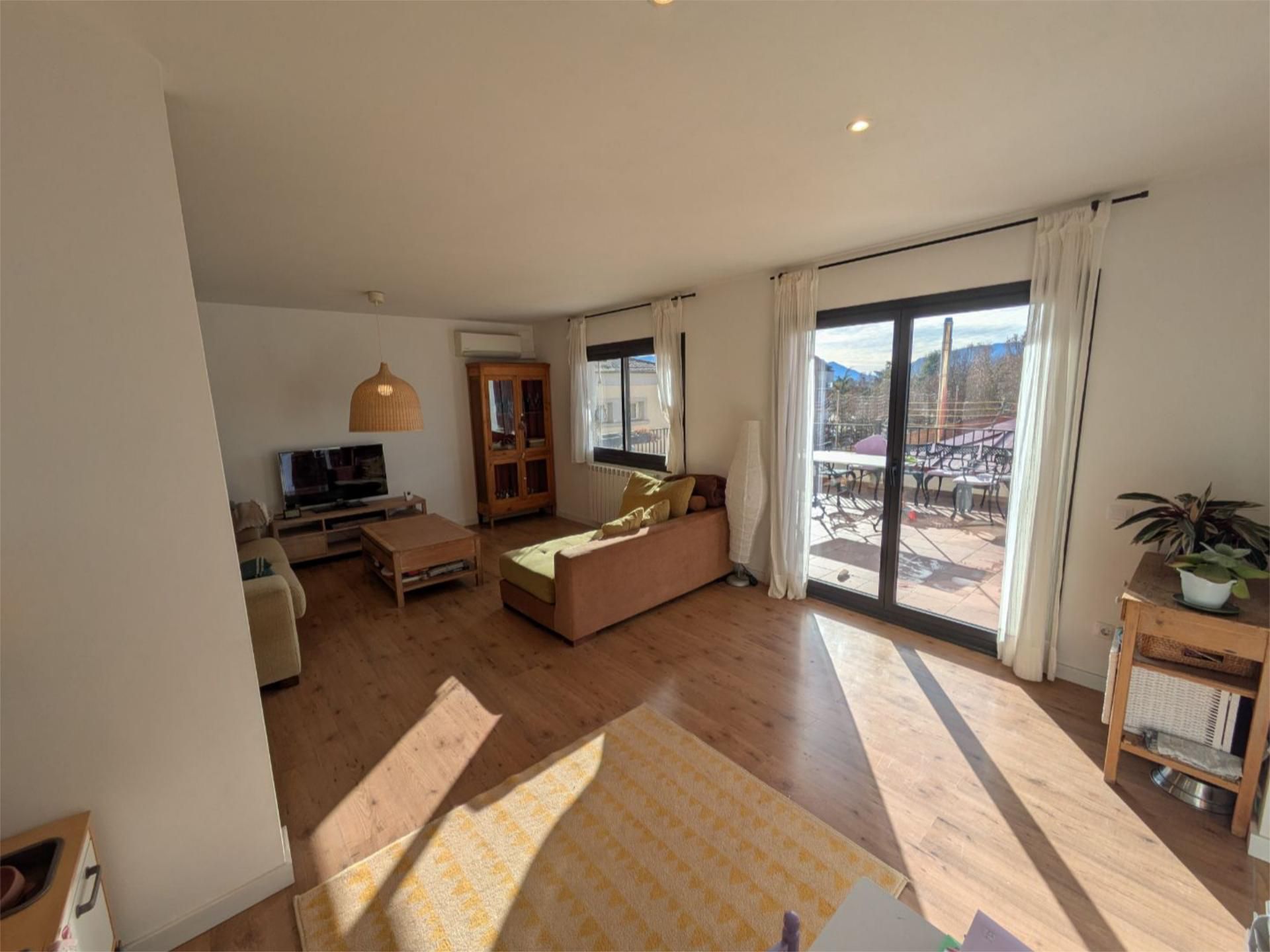 Flat for sale in Carrer de Tarragona, 39, Tremp Living room of Flat for sale in Tremp with Air Conditioner, Terrace and Balcony