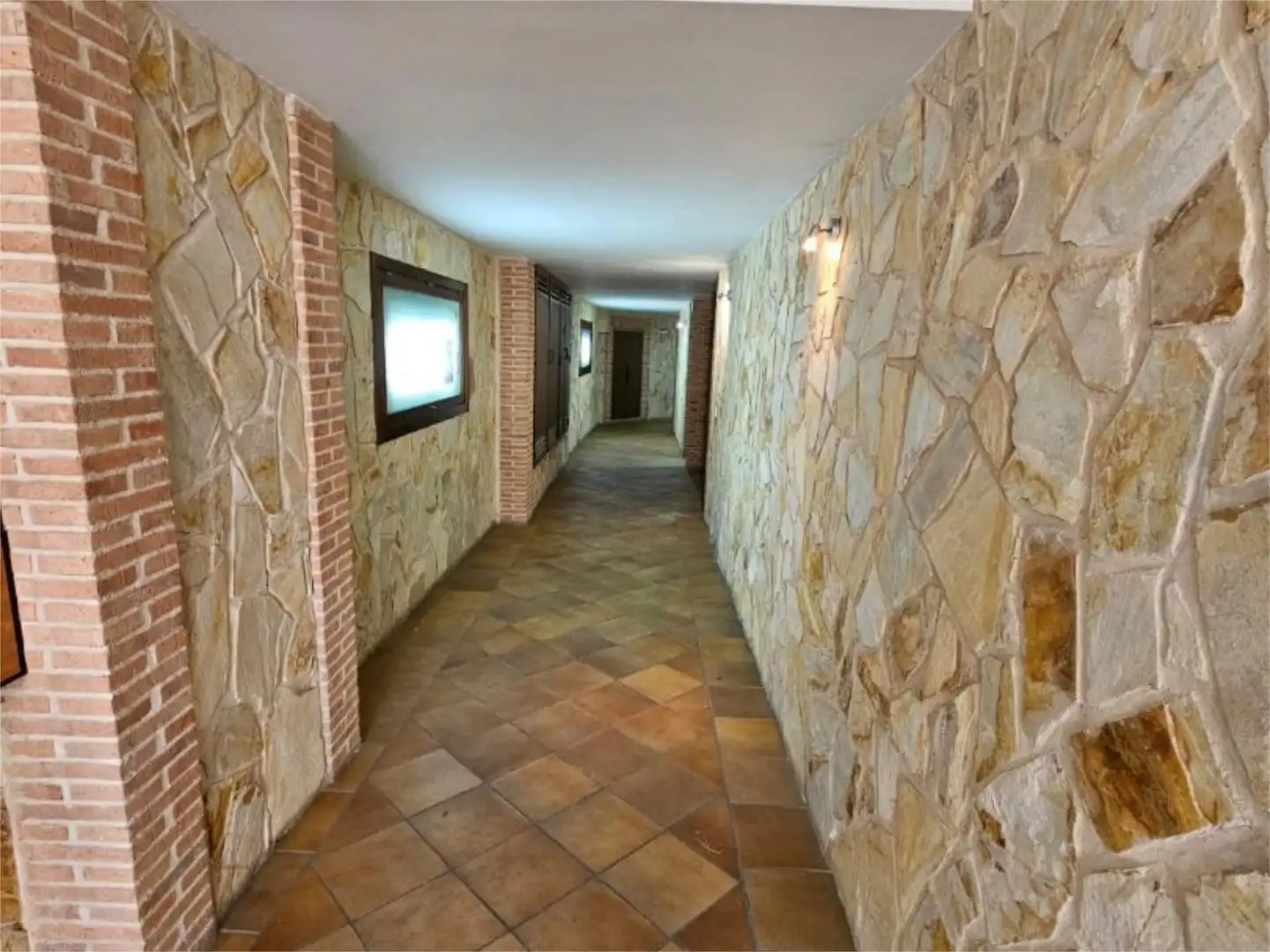 Piso en venta en Plaza de la Constitución, 11, Almorox Piso en venta en Almorox con Aire acondicionado, Calefacción y Terraza