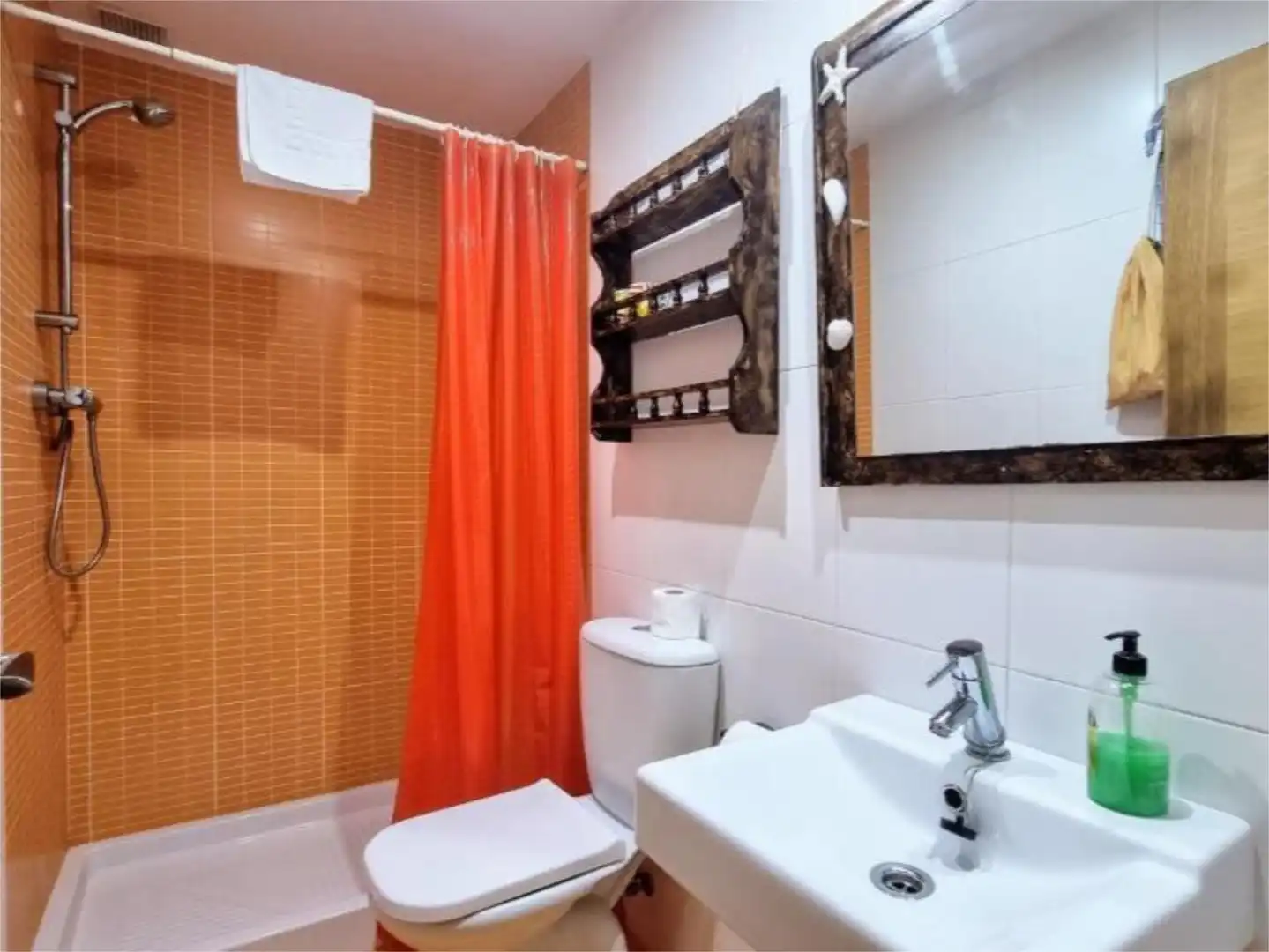 Piso en venta en Aldea Bricia, 1, Posada - Barro Baño de Piso en venta en Llanes con Balcón