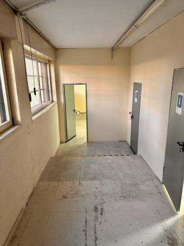 Local comercial en Venta en Calle de Alberdi, 30 en Valdeacederas