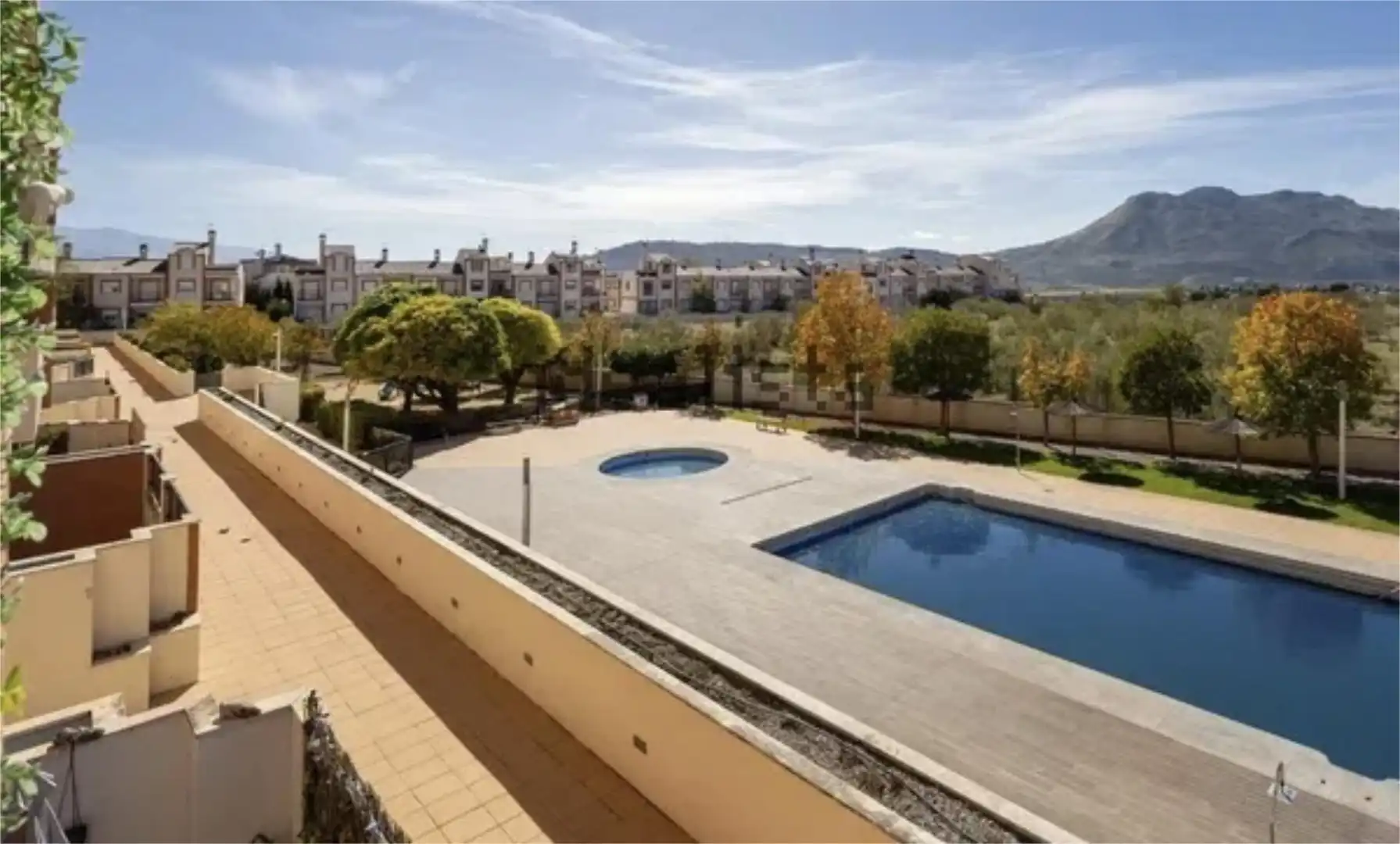 Piscina de Dúplex en venta en Atarfe con Aire acondicionado, Calefacción y Jardín privado