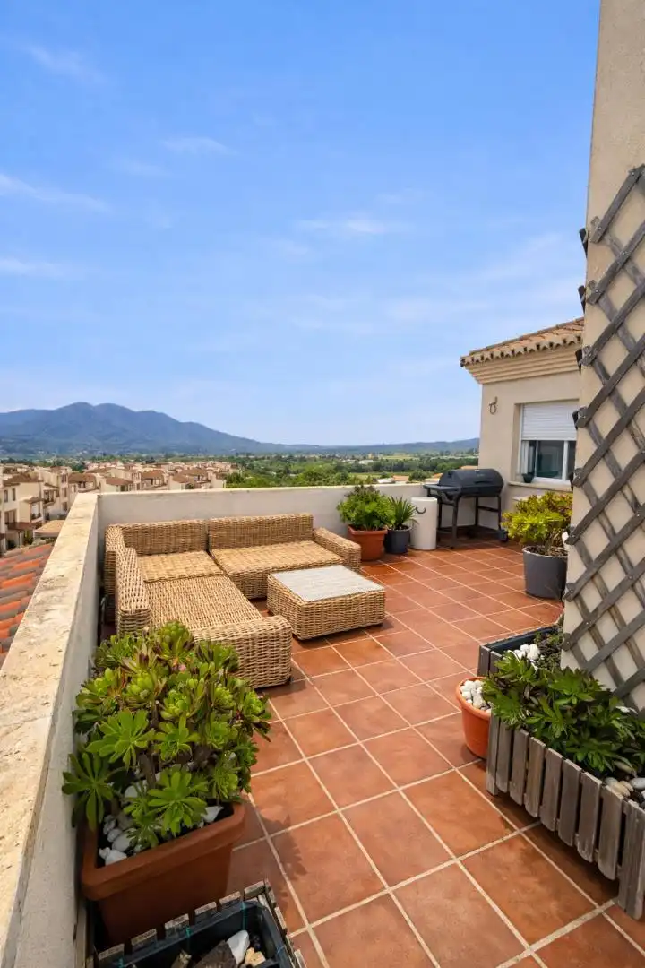 Terraza de Dúplex en venta en Atarfe con Aire acondicionado, Calefacción y Jardín privado