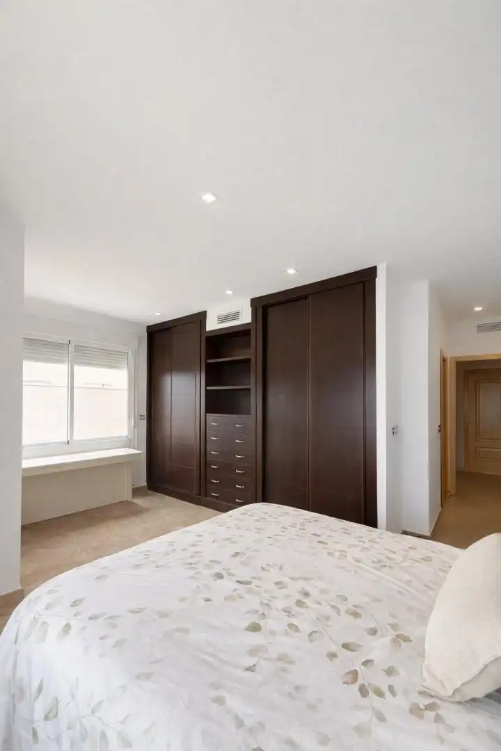 Habitación de Dúplex en venta en Atarfe con Aire acondicionado, Calefacción y Jardín privado