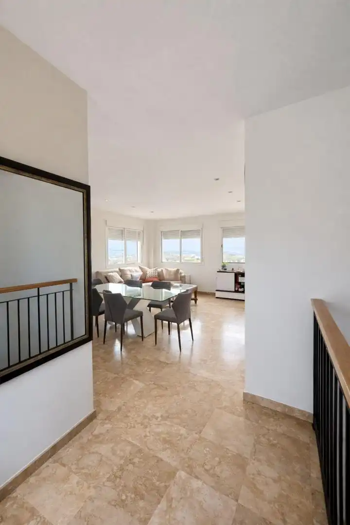 Comedor de Dúplex en venta en Atarfe con Aire acondicionado, Calefacción y Jardín privado