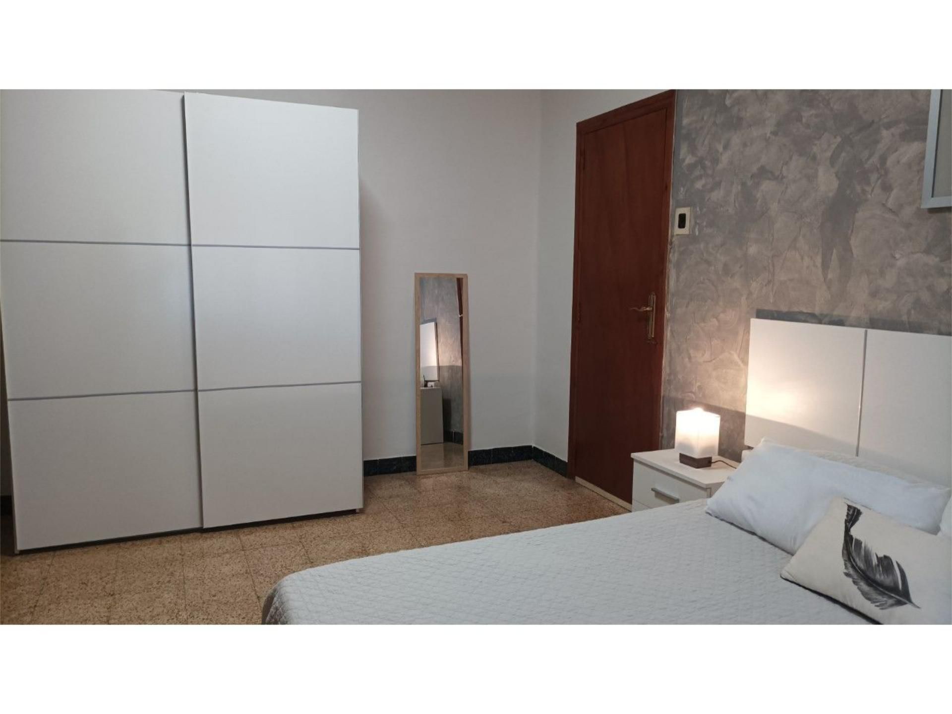 Bedroom of Flat to rent in Alzira