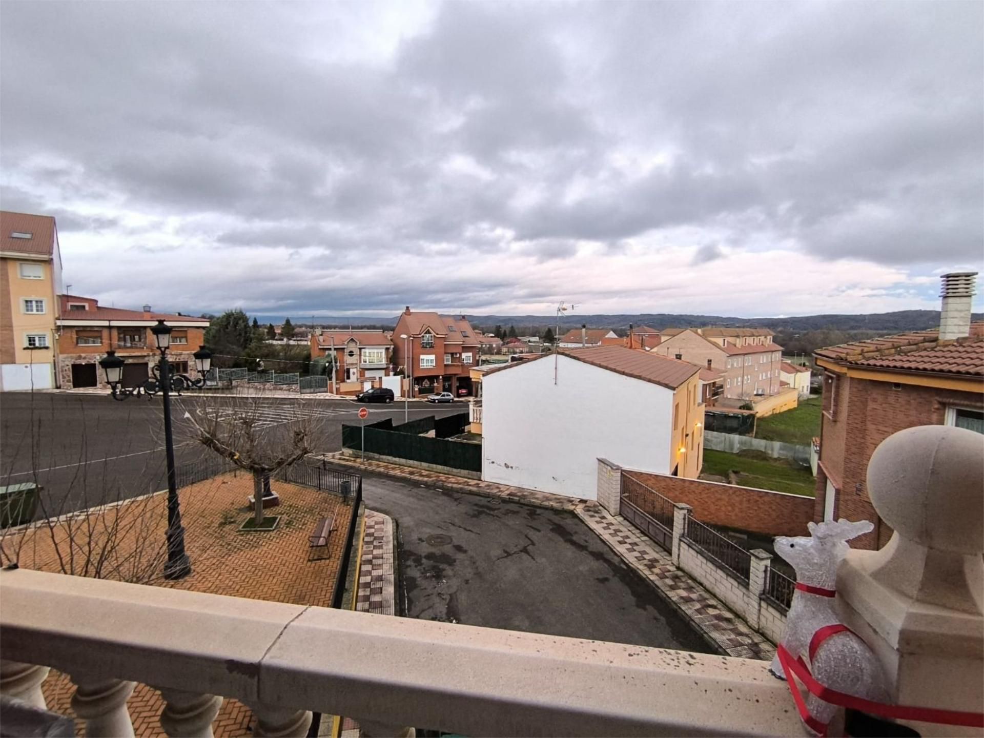 Exterior view of Flat for sale in Villaquilambre  with Heating, Parquet flooring and Terrace