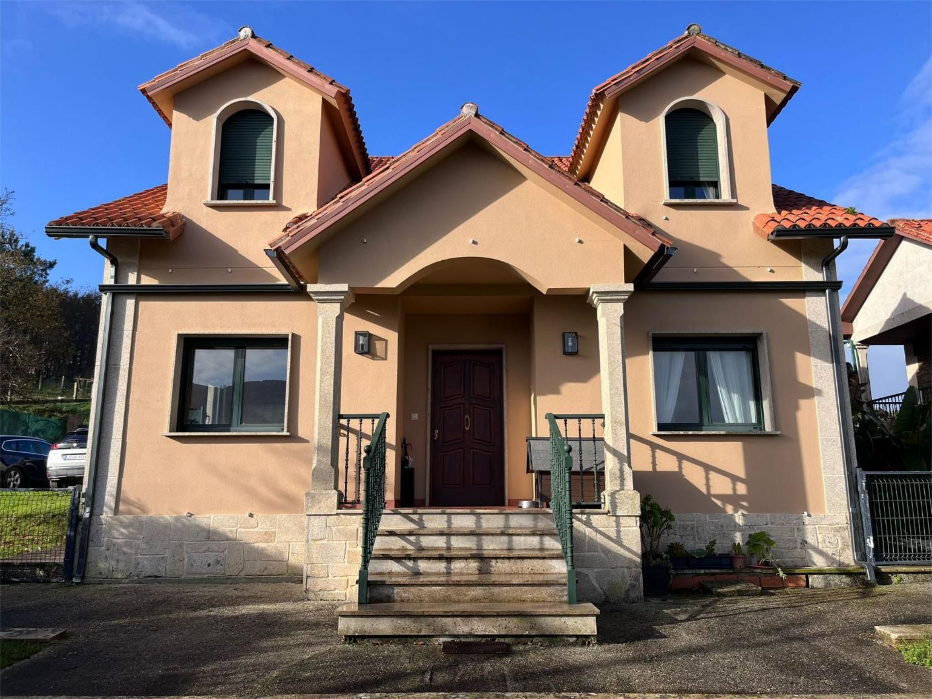 Vista exterior de Casa o chalet en venta en Barro con Calefacción, Jardín privado y Trastero