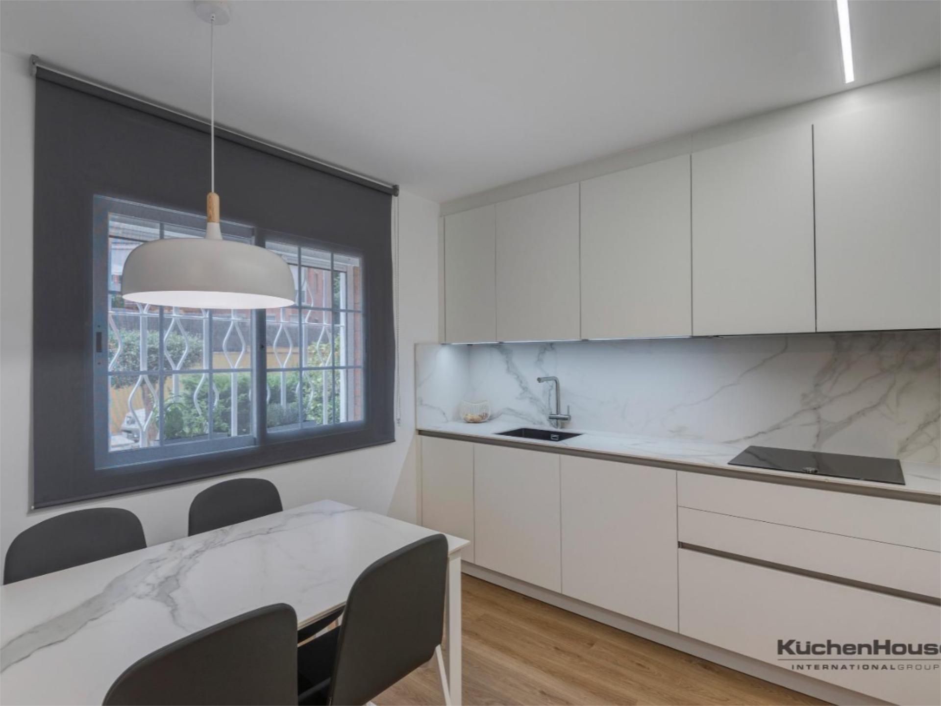 Casa adosada en venda a Carrer Dels Doctors Lluis Barraquer, 112, Sant Climent de Llobregat Cuina de Casa adosada en venda en Sant Climent de Llobregat amb Aire condicionat, Terrassa i Balcó