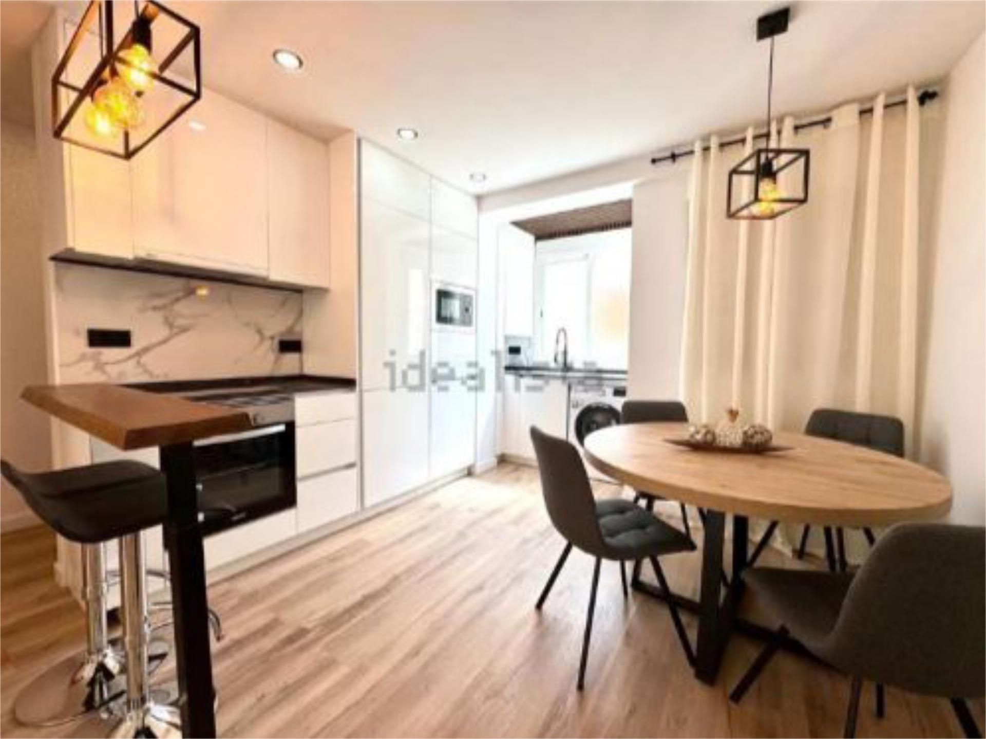 Kitchen of Flat to rent in Mislata  with Air Conditioner and Balcony